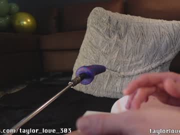 girl
        taylor_love_303 cam image #1654272