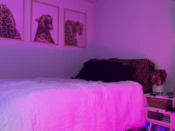 girl
        brielledaviss cam image #6549907