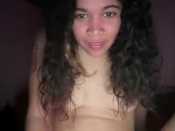 girl
        diorgalore cam image #5913716