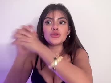girl
        poutyselena cam image #6571185