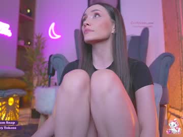 girl
        ambercb cam image #3158714