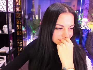 girl
        alma_pearl cam image #3341042