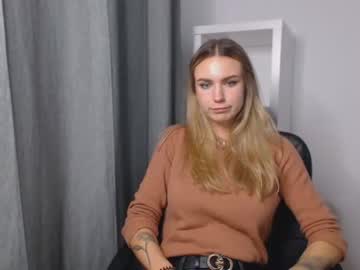 girl
        whinny00 cam image #555291