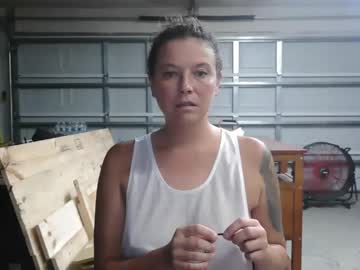girl
        nellebeachgirl cam image #4997343
