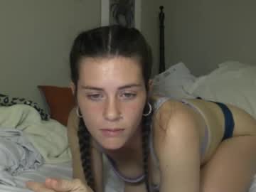girl
        katieelynn cam image #5918386