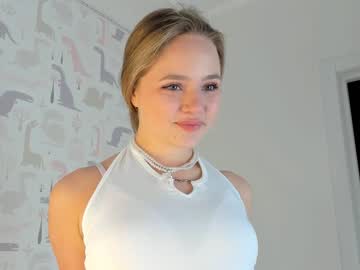 girl
        molly__meow cam image #3628611