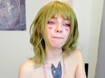 girl
        lisa_milkis cam image #440898