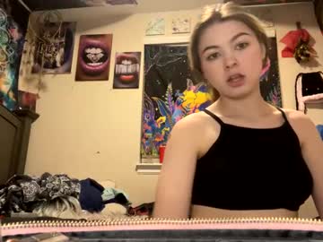 girl
        karlydu cam image #6111261