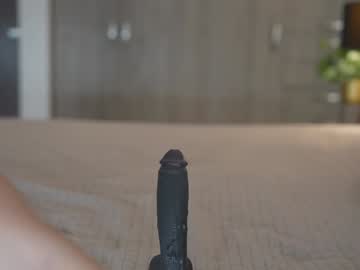 girl
        emyii cam image #6346801