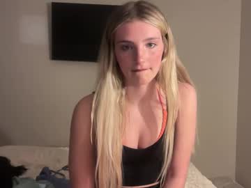 girl
        chloerosie cam image #6319672