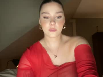 girl
        novavangogh cam image #2836715