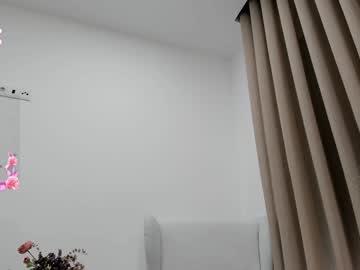 girl
        angel_danm_milf cam image #4719156