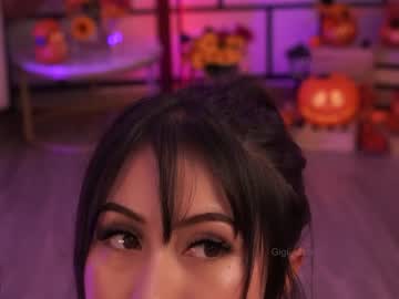 girl
        gigi_ulala cam image #2665108