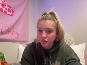 girl
        lexaarose05 cam image #5917310