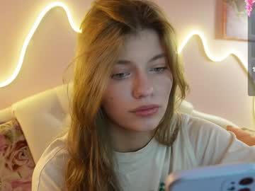 girl
        victoriabeverly cam image #5883845