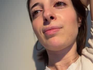 girl
        rosykindred cam image #3703496