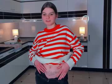 girl
        taytedell cam image #3305195