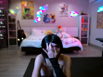 girl
        madnessalise cam image #4915933
