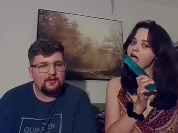 couple Live Cam Girls Love To Strip Naked For Their Viewers with twistedtwosome23