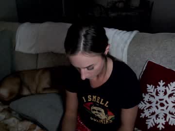 girl
        holihurricane cam image #5702103