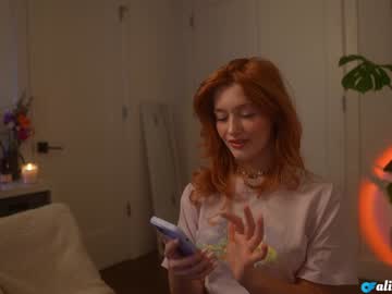 girl
        alisonrouge cam image #796231