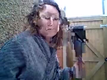 girl
        eatmypie69 cam image #2917664