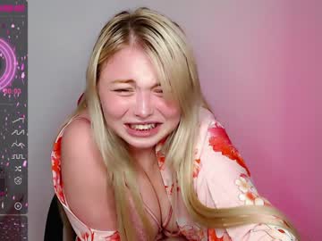 girl
        shy_blondiee cam image #952750