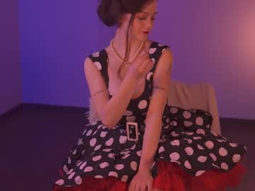 girl
        lorienn cam image #6306732