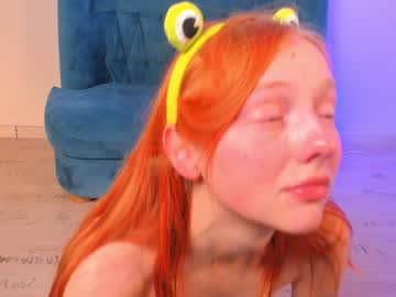 girl
        orannge_niki cam image #2996435