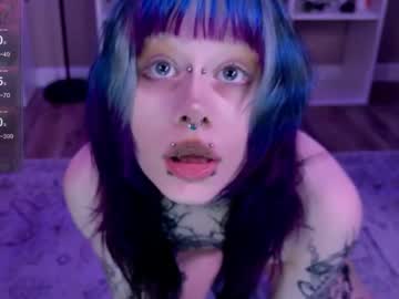 girl
        lollyshy__ cam image #6756483