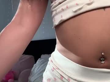 girl
        gigglygianni cam image #6437239