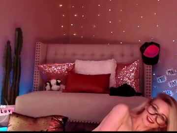girl
        aubrilee cam image #645429