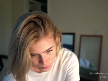 girl
        chloewildd cam image #5613717