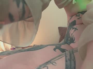girl
        iara_mi cam image #5203686