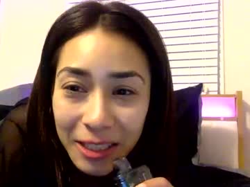 girl
        selynasolis cam image #4510087