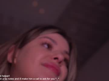 girl
        lana_rosy cam image #5775428
