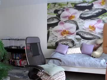 girl
        jennycutey cam image #3503583