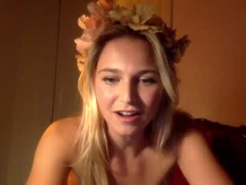 girl
        alexia_______ cam image #3151053