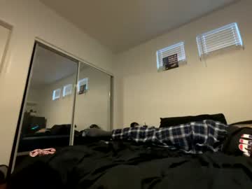 couple
        bigbbc2023 cam image #2756239
