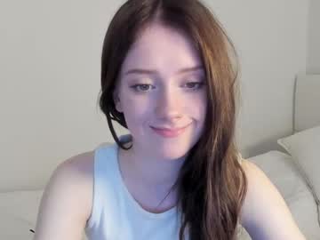 girl
        amy1_1 cam image #6837505