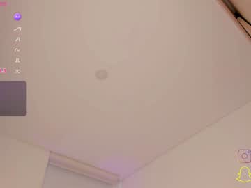 girl
        emma_dee cam image #5161749
