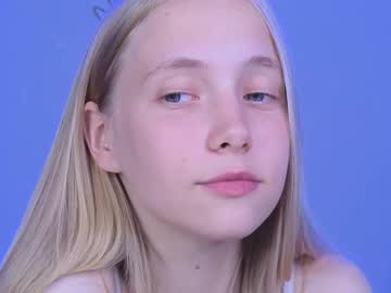 girl
        appr0ved cam image #1632180