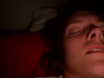 girl
        bunnybaby00 cam image #1810728