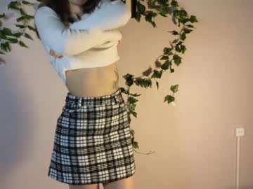 girl
        teresabriggs cam image #2419521