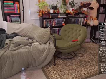 girl
        evelynpiers cam image #4760381