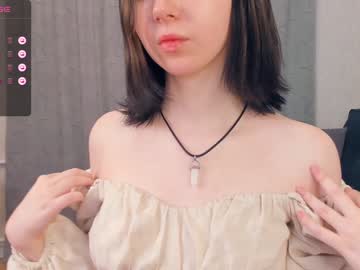 girl
        augustadyer cam image #3850063