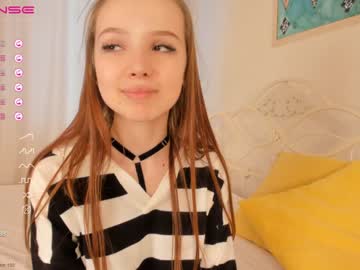 girl
        andreamacdonald cam image #1019228