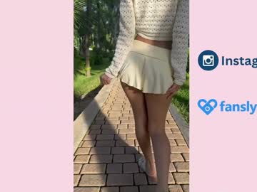 girl
        little_effy18_ cam image #5623163