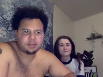 couple
        daddys_princesss cam image #644093