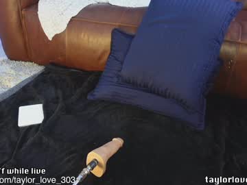 girl
        taylor_love_303 cam image #2295203